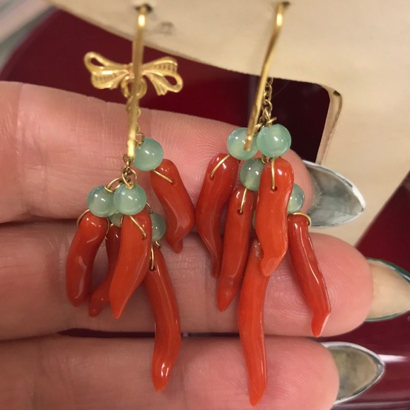 Loffredo 18k gold coral jade hot peppers earrings - Picture 7 of 8